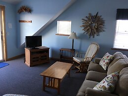 East Harbour Motel and Cottages