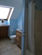 East Harbour Motel and Cottages