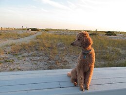 East Harbour Motel and Cottages
