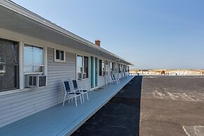 East Harbour Motel and Cottages
