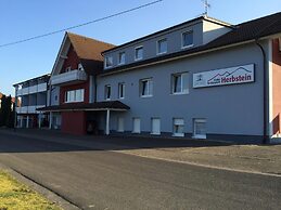 Hotel Ristorante Herbstein
