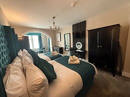 Lyons Woodlands Hall Hotel