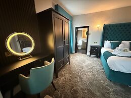 Lyons Woodlands Hall Hotel