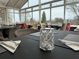 Lyons Woodlands Hall Hotel