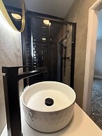 Lyons Woodlands Hall Hotel