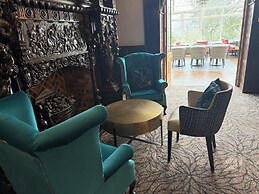 Lyons Woodlands Hall Hotel