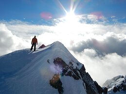 Belle Neige Suites- Whistler