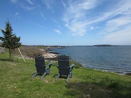 Baybreeze Restaurant and Motel