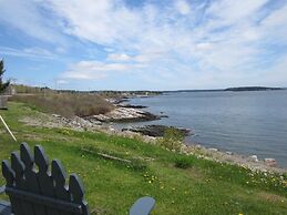 Baybreeze Restaurant and Motel