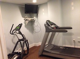 Seaport Signal Building by Vacasa