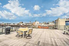 Seaport Signal Building by Vacasa