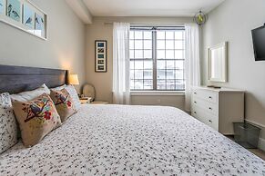 Seaport Signal Building by Vacasa