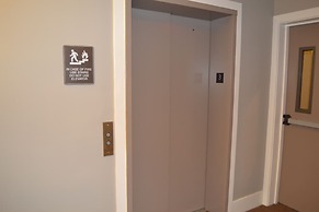 Seaport Signal Building by Vacasa