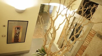 Fleur de Lis Belvedere