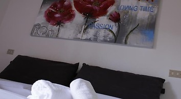 Fleur de Lis Belvedere