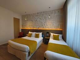 Familia Hotel