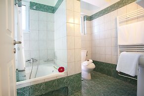 Anthemis Luxury Villas