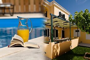 Anthemis Luxury Villas