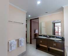 Peninsula Bay Resort