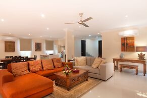 Peninsula Bay Resort