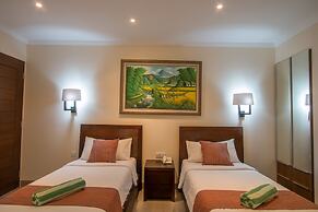 Peninsula Bay Resort