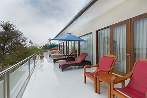 Peninsula Bay Resort