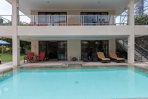 Peninsula Bay Resort