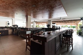 Peninsula Bay Resort