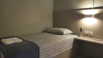 Baan Chanasongkram - Hostel