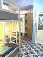 Baan Chanasongkram - Hostel