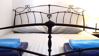 Baan Chanasongkram - Hostel