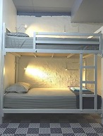 Baan Chanasongkram - Hostel