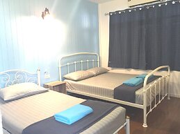 Baan Chanasongkram - Hostel