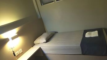 Baan Chanasongkram - Hostel