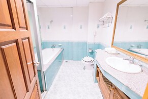 Chumphon Gardens Hotel