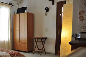 Michalis Apartments near the beaches with sea view