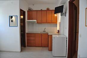 Michalis Apartments near the beaches with sea view