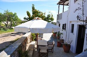 Michalis Apartments near the beaches with sea view