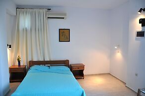 Michalis Apartments near the beaches with sea view