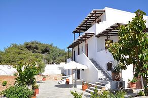 Michalis Apartments near the beaches with sea view