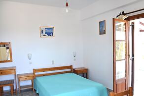 Michalis Apartments near the beaches with sea view