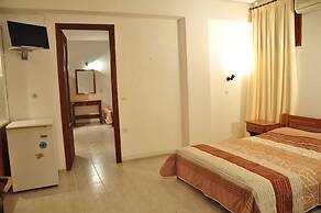 Michalis Apartments near the beaches with sea view