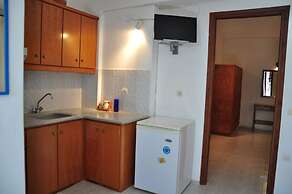 Michalis Apartments near the beaches with sea view