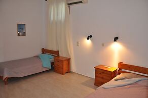 Michalis Apartments near the beaches with sea view