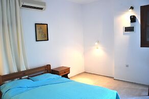 Michalis Apartments near the beaches with sea view