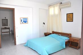 Michalis Apartments near the beaches with sea view