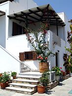 Michalis Apartments near the beaches with sea view