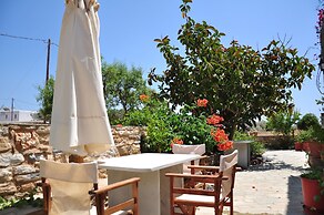 Michalis Apartments near the beaches with sea view