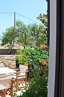 Michalis Apartments near the beaches with sea view