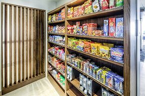 Holiday Inn Express & Suites Cleveland West - Westlake by IHG